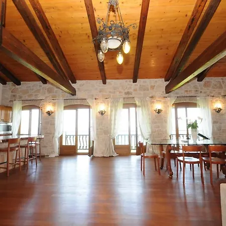 Carla- Istrian Stone With Sea View Villa Vrsar