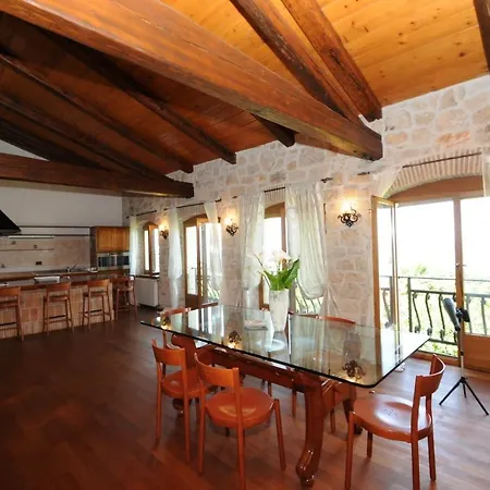 Carla- Istrian Stone With Sea View Villa Vrsar