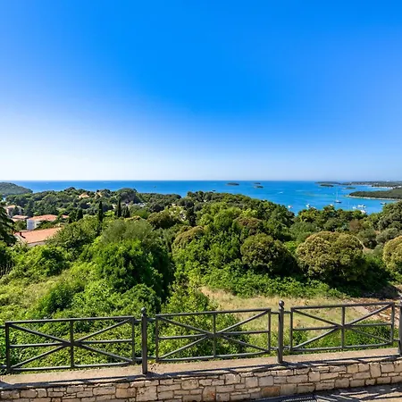 Carla- Istrian Stone With Sea View Villa