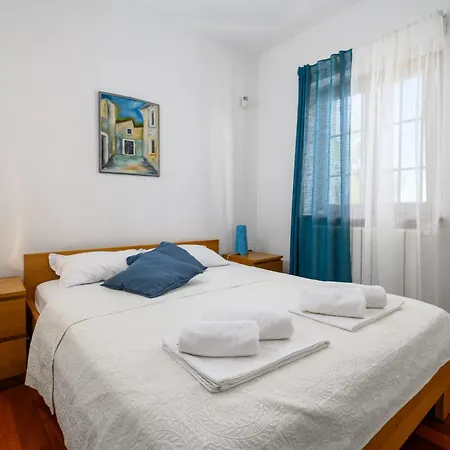 Carla- Istrian Stone With Sea View Villa *