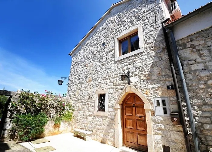 Villa Carla- Istrian Stone With Sea View Vrsar