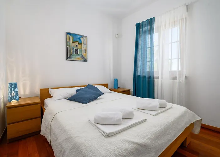 Carla- Istrian Stone With Sea View Villa *