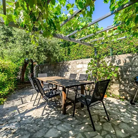 Villa Carla- Istrian Stone With Sea View Vrsar